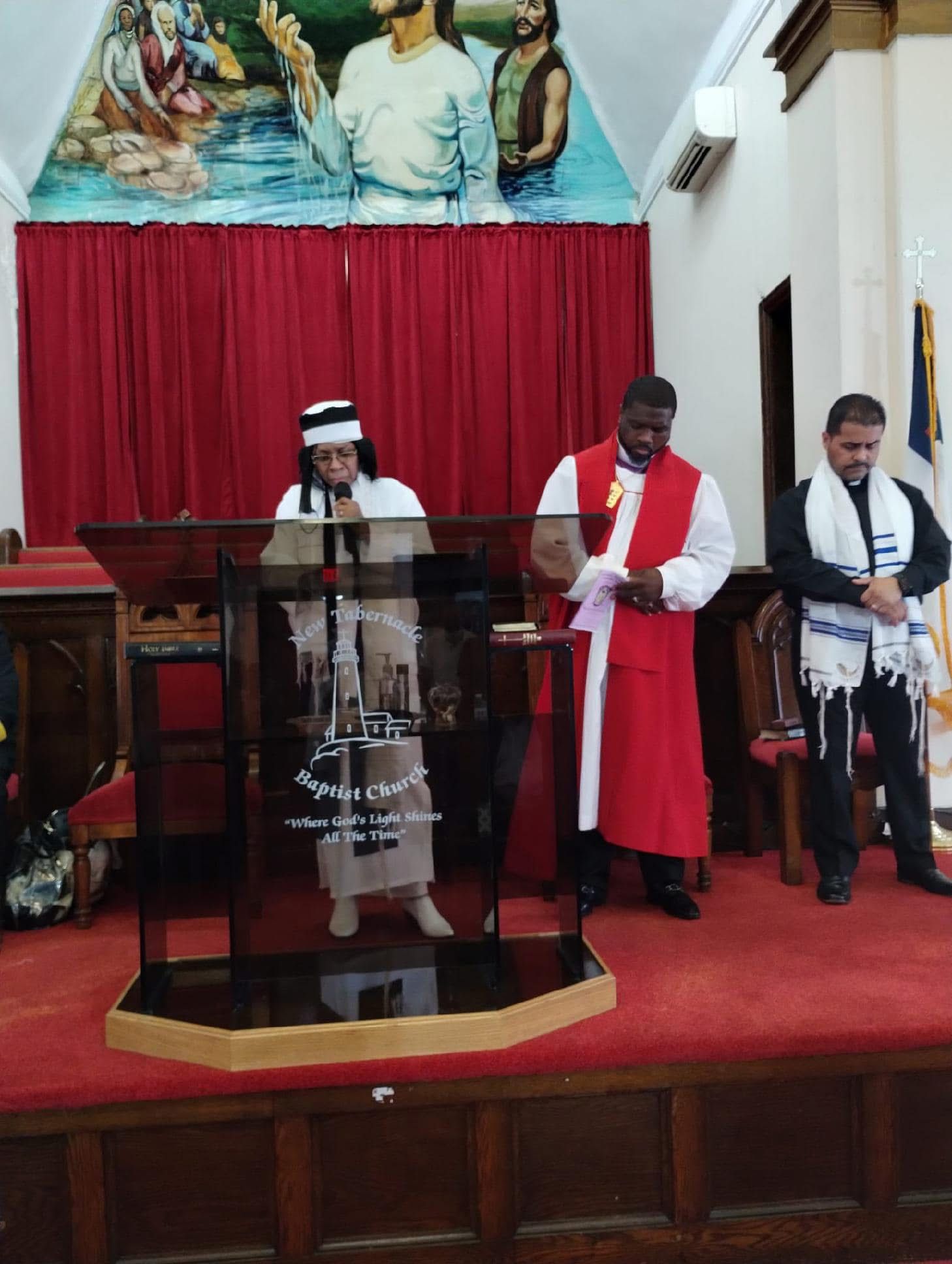Pulpit Service - Prophetess Cheryl, Bishop Singletary & Ministering Brother